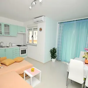 villa-antonio-trogir.hotels-in-trogir.com/